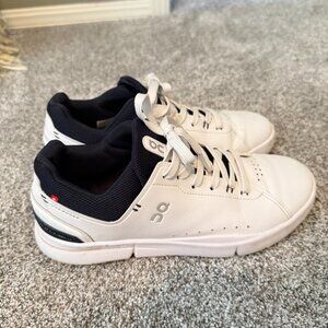 On Cloud The Roger Advantage Leather Sneakers Women 10 / EU 42